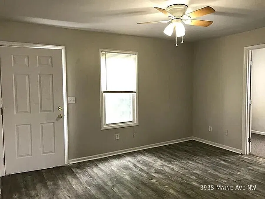 3 Bedroom 1 Bath Home Available Now! — Photo 2