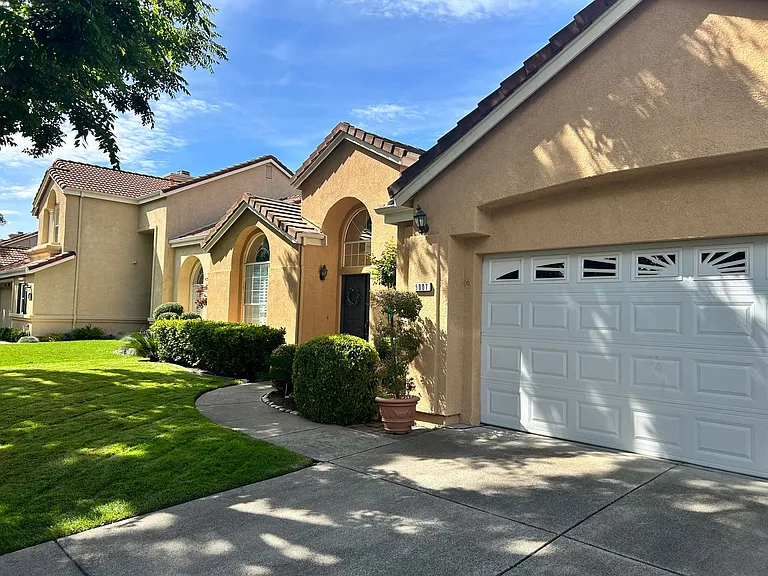 5007 Innisbrook Dr — Photo 1