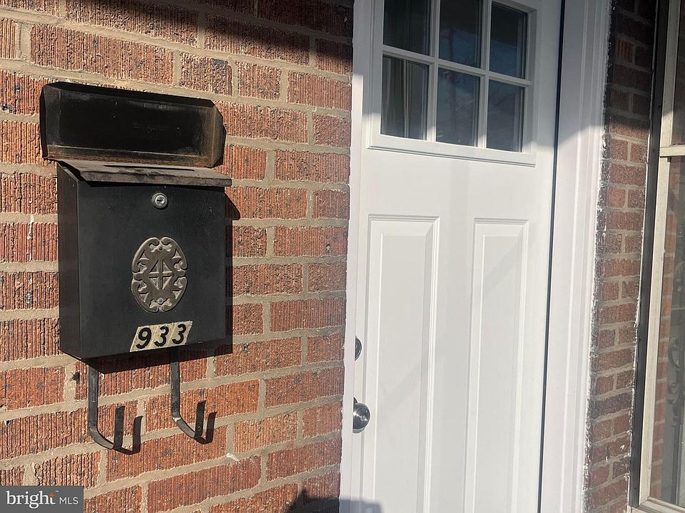 1st image of 933 Lansdowne Ave