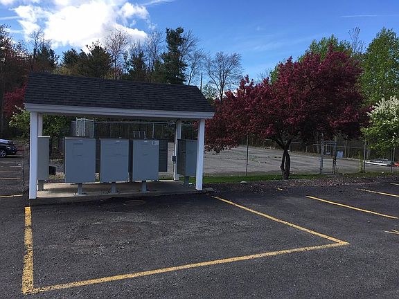 4th image of 25 Meadow Pond Dr APT G