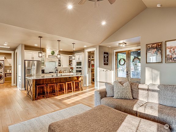 5th image of 607 Landen Drive