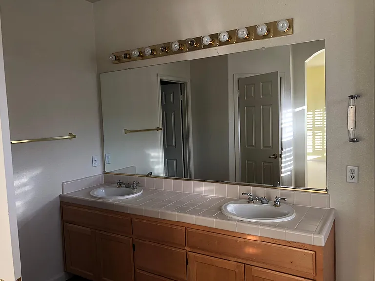 Lenox Pl — Photo 17