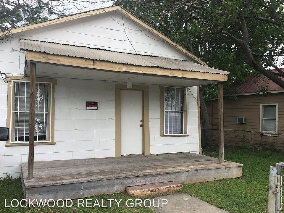 1st image of 411 N Hackberry