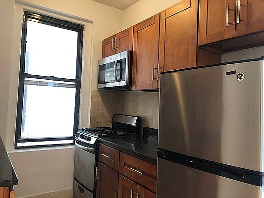1st image of 555 W 159th St #3