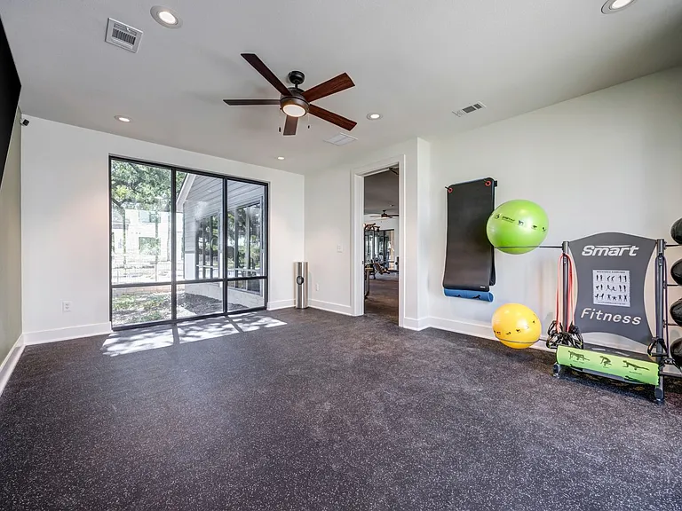 Water's Edge Townhomes — Photo 16