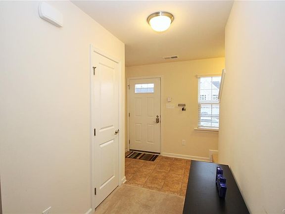 3rd image of 413 Queen Emily Pl