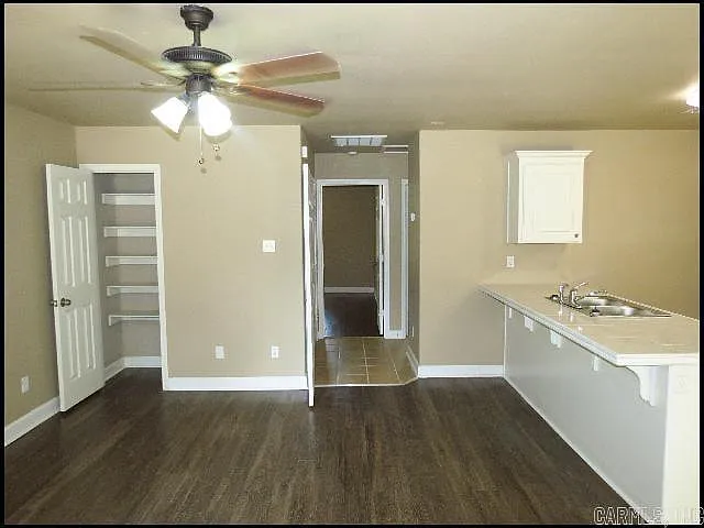 262 Glenna Ln — Photo 4