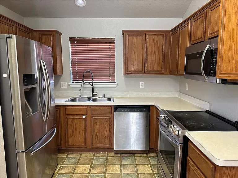529 Port Allen Dr — Photo 5