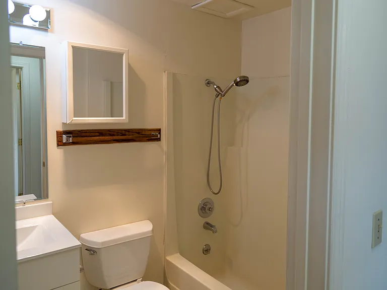 4230 8th Ave NE #203 — Photo 4