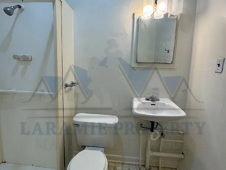 508 E Garfield St #8 — Photo 8