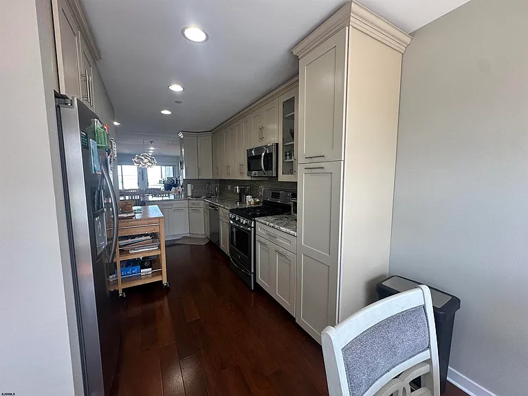 2204 East Dr #2204 — Photo 6