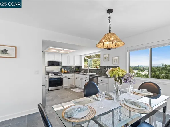 491 Camelback Rd, Pleasant Hill, CA 94523