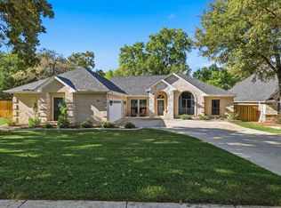 1805 Spinnaker Ln, Azle, TX 76020