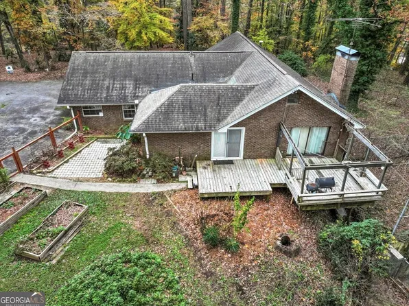 2775 Hogan Rd, East Pt, GA 30344