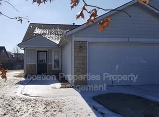 315 Creekside Ct #1, Gardner, KS 66030