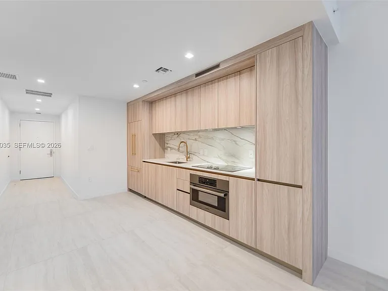 77 SE 5th St #2603 — Photo 9