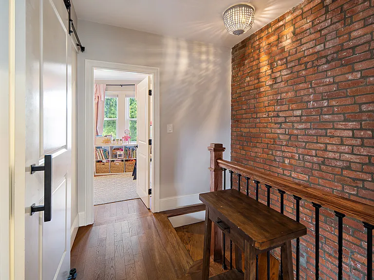 28 Emerson St — Photo 20