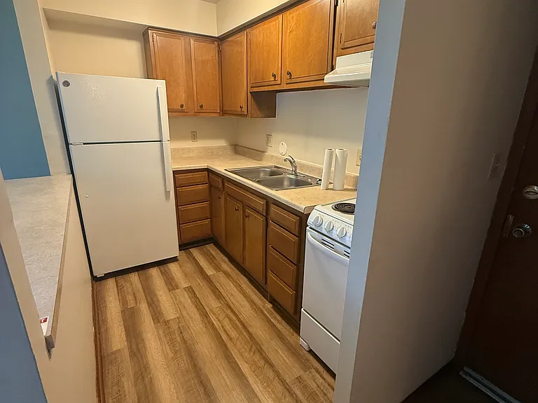 151 N 41st St #2 — Photo 2