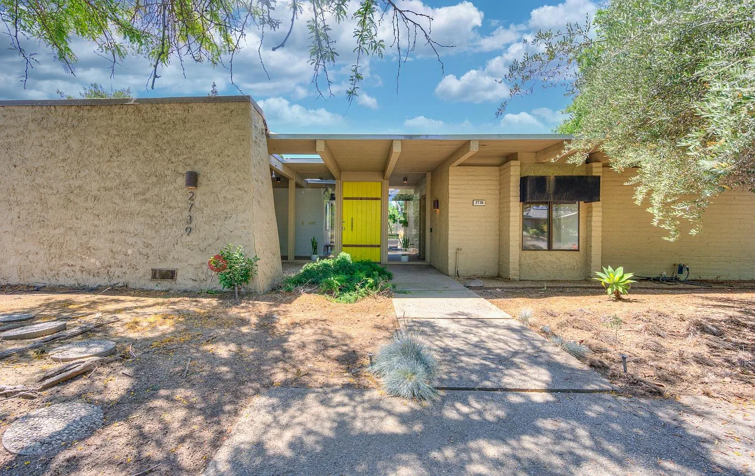 2739 W San Ramon Ave photo 1