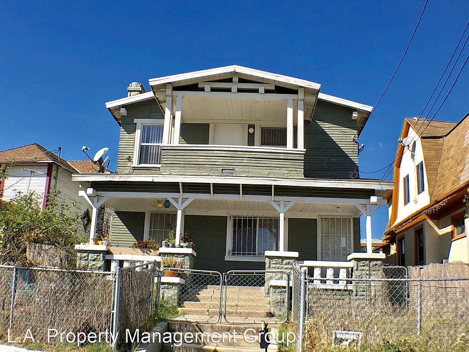 1st image of 667 S Chicago St