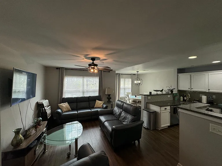 633 Rock Lake Gln — Photo 3