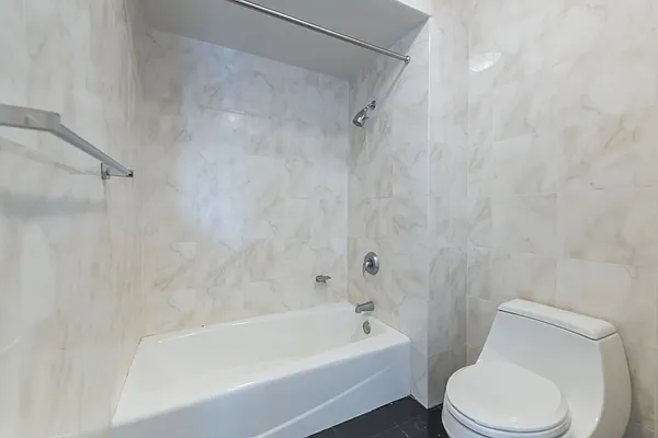 Rented by Solow Realty | media 22