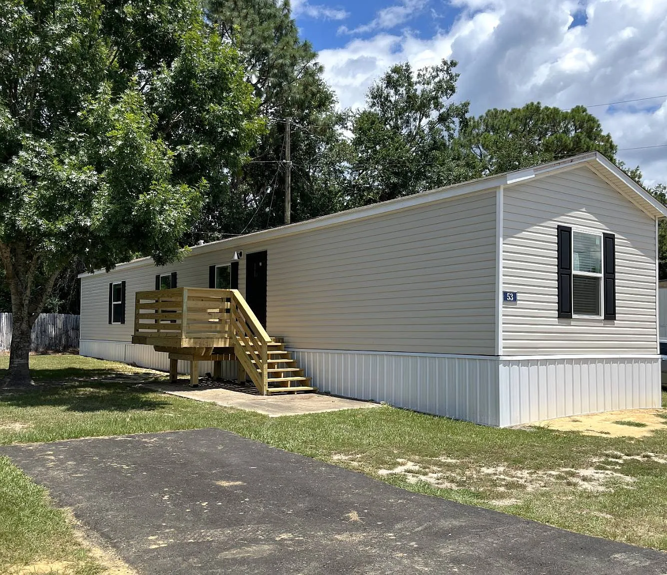 3 bed, 2.0 bath, 1140 sqft, $1,100 — Photo 1