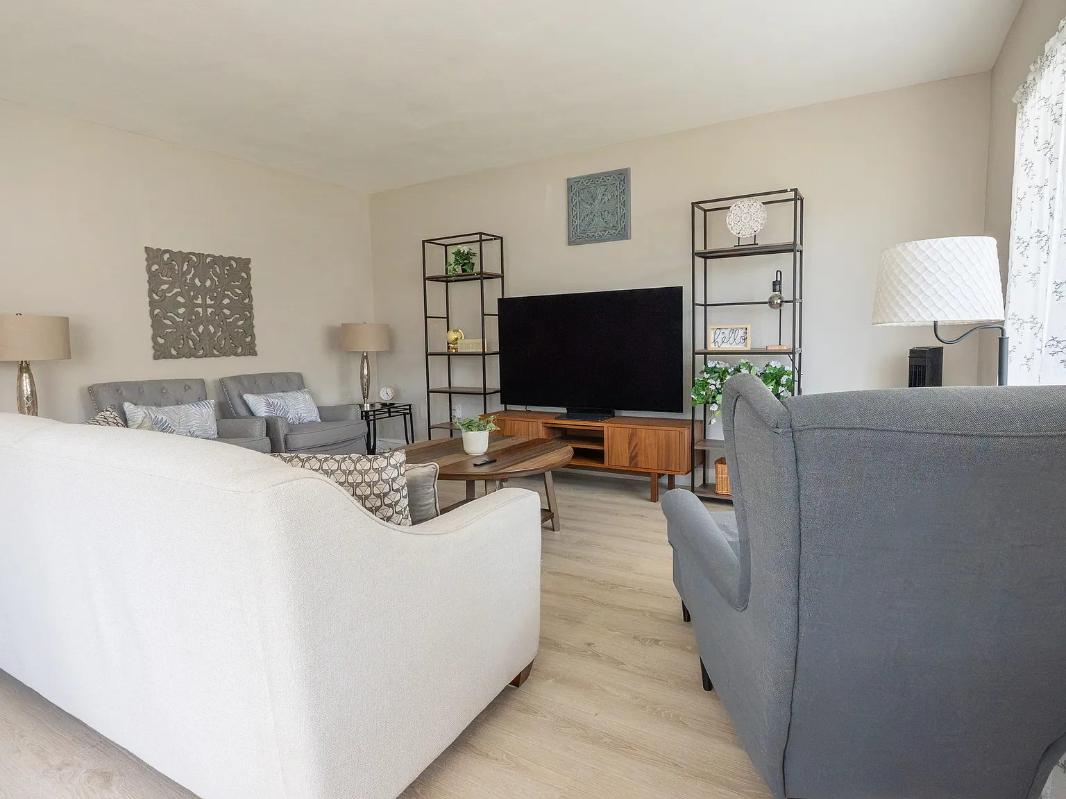 2 bed, 912 sqft, $1,800 — Photo 4