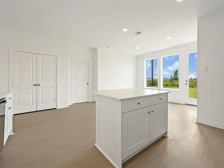 31711 Wild Meadow Dr — Photo 10