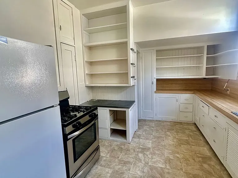 1512 Arch St — Photo 12