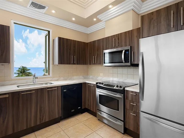 500 Ocean Dr #553 — Photo 18