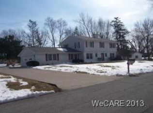 1425 Riverview Dr, Lima, OH 45805