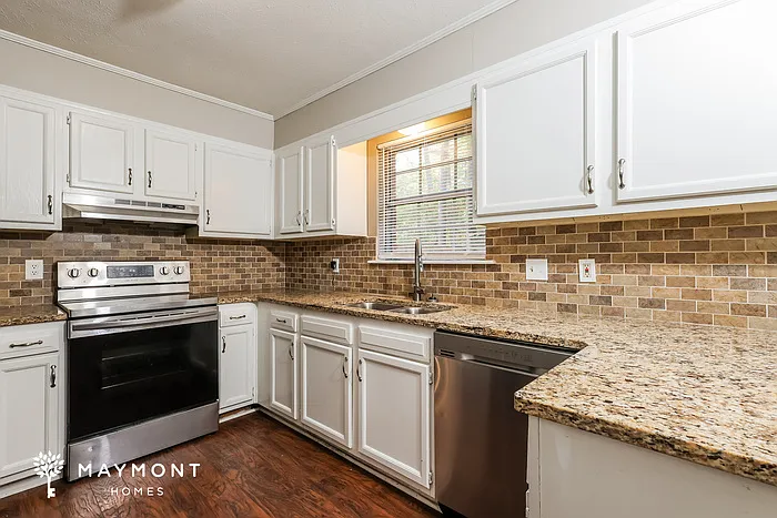 195 Dogwood Cir — Photo 5