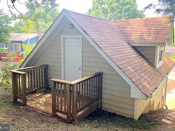 4th image of 13741 Mapledale Ave