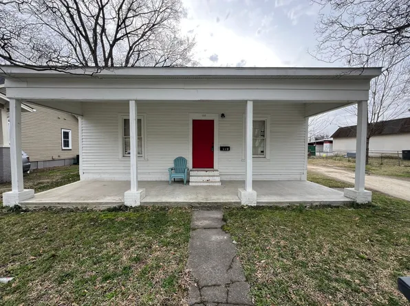 110 N Sellers St, Selma, NC 27576