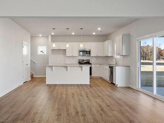 5th image of 65 Plantation Dr