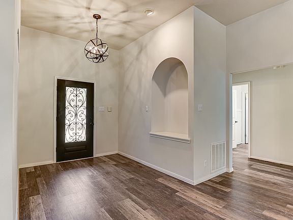 3rd image of 3915 Heights View Dr