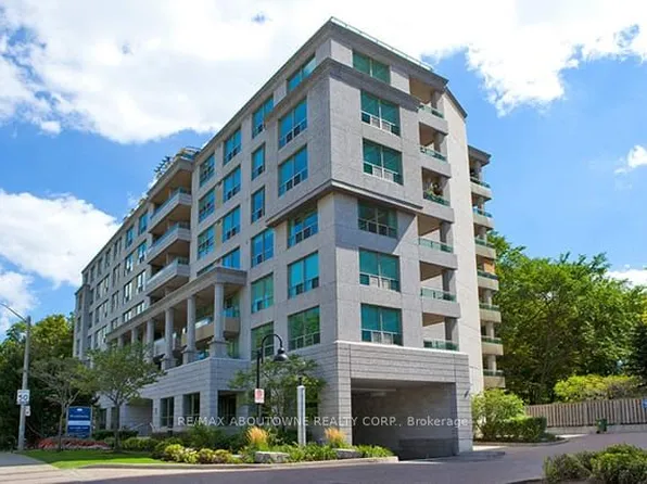 17 Brookbanks Dr, Toronto, ON