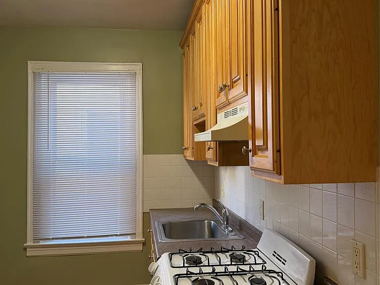 322 Jericho Tpke #2 — Photo 2