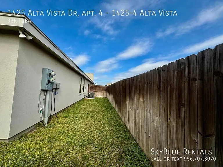 1425 Alta Vista Dr #4 — Photo 17