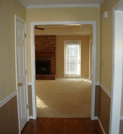 3rd image of 2542 Melrose Dr