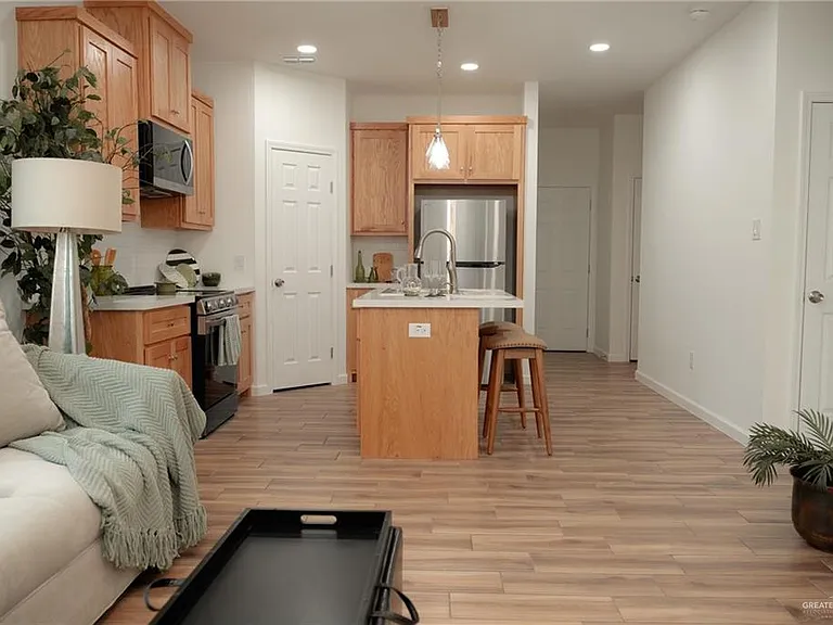 2104 E San Andrea St #4 — Photo 5