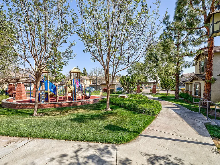 11090 Mountain View Dr #40 — Photo 2