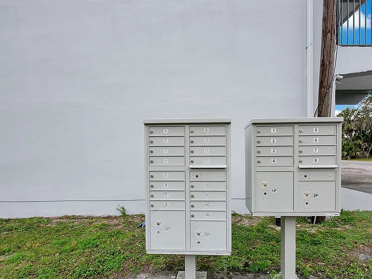 815 Washington St — Photo 44