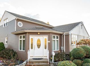 63 North St, Wallingford, CT 06492