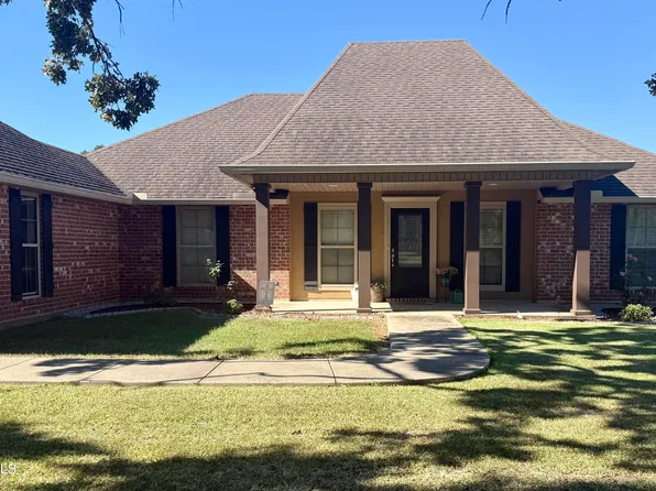 1023 Saddler St, Ville Platte, LA 70586