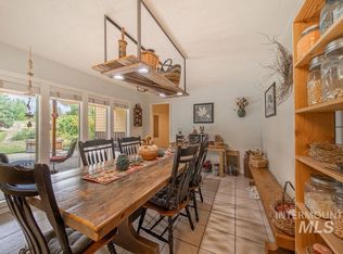 1112 Pine Crest Rd, Moscow, ID 83843