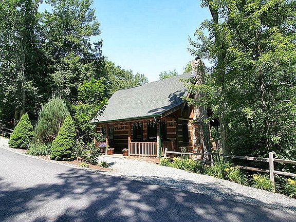 3rd image of 142 Little Boulder Ln