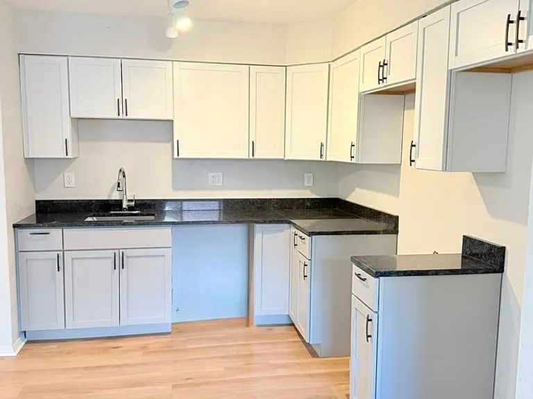 129 Windsor Dr — Photo 5