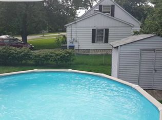 1105 Shore Dr, New Buffalo, MI 49117